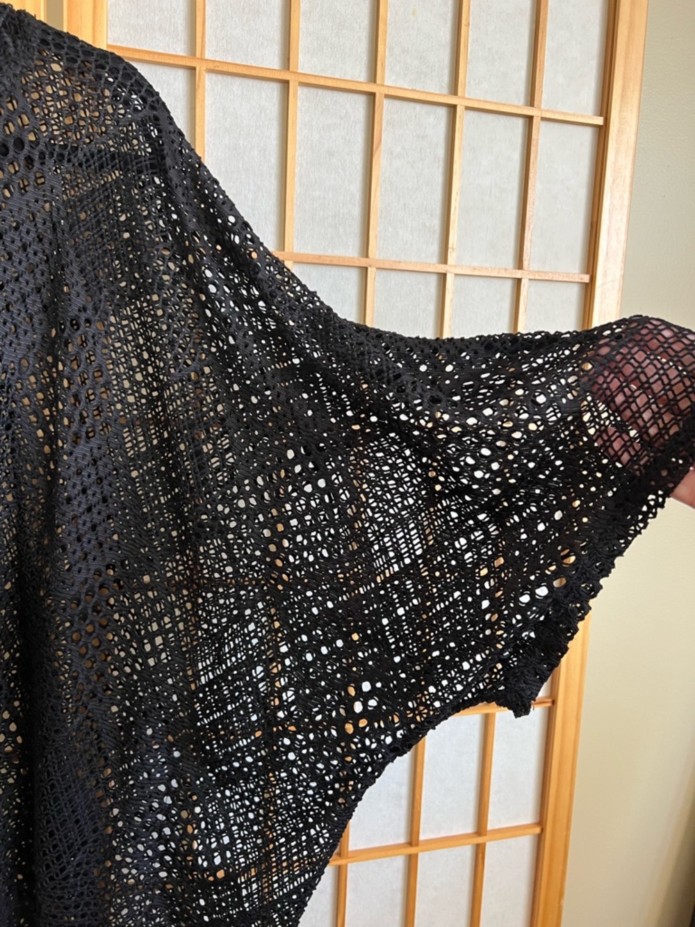 Susan Graver Weekend Black Lace Poncho Hooded Sheer Crochet Cover Up XL Boho - Picture 5 of 11